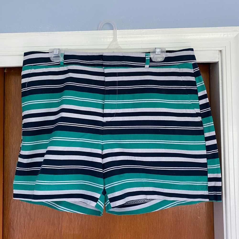 Banana Republic navy and green women’s shorts 5 inch inseem